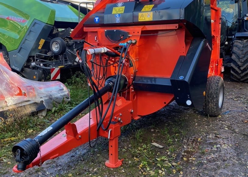 Kuhn PRIMOR Feeder/Bedder