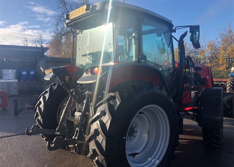 Massey Ferguson 5711 Tractor