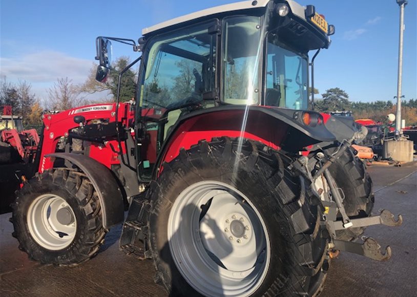 Massey Ferguson 5711 Tractor