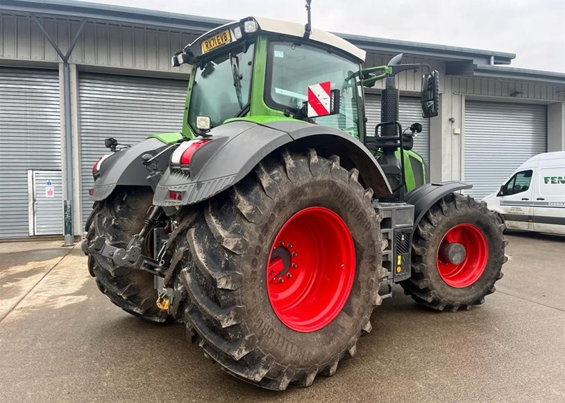 Fendt 828 Tractor