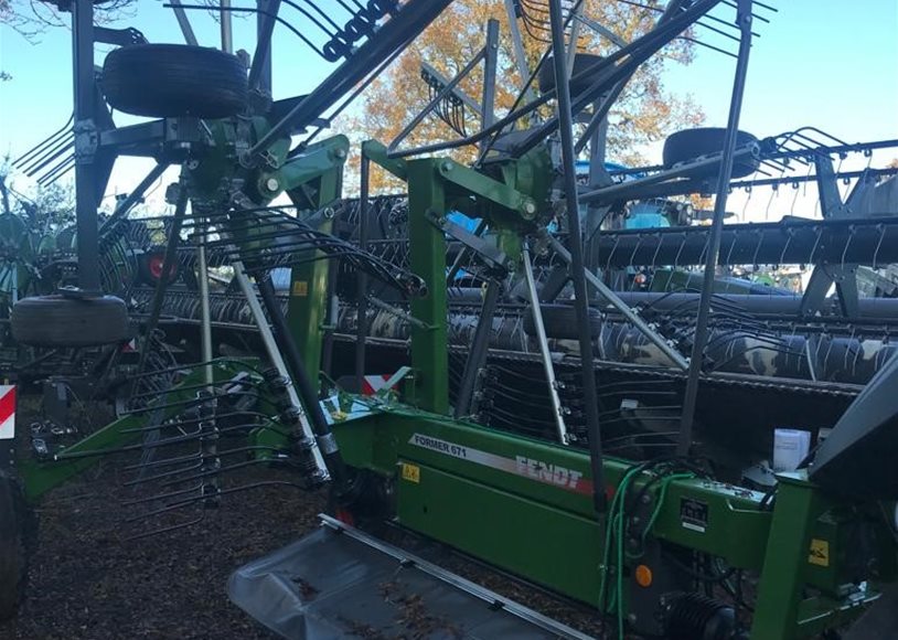 Fendt 671 Rake