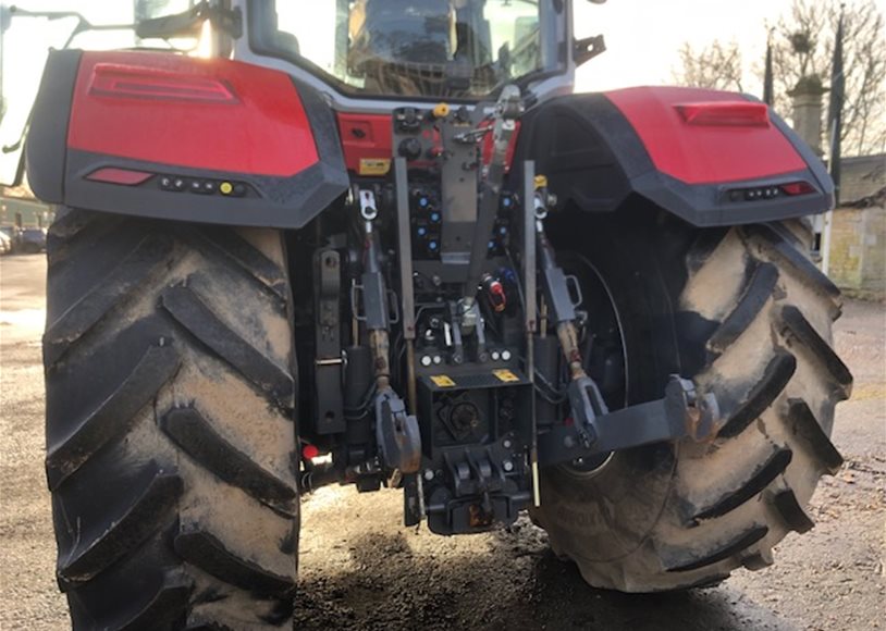 Massey Ferguson 8S.225EFD7 Tractor