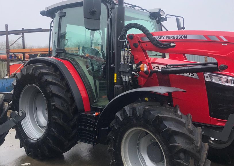 Massey Ferguson 4710M CAB Tractor