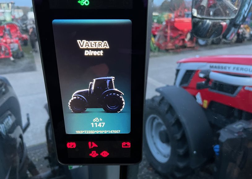 Valtra T235D Tractor