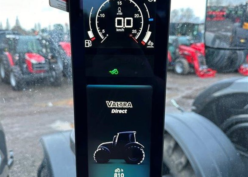 Valtra T235D Tractor