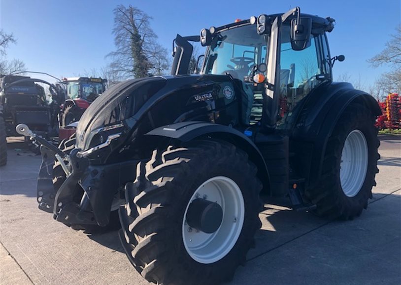 Valtra T175EA Tractor