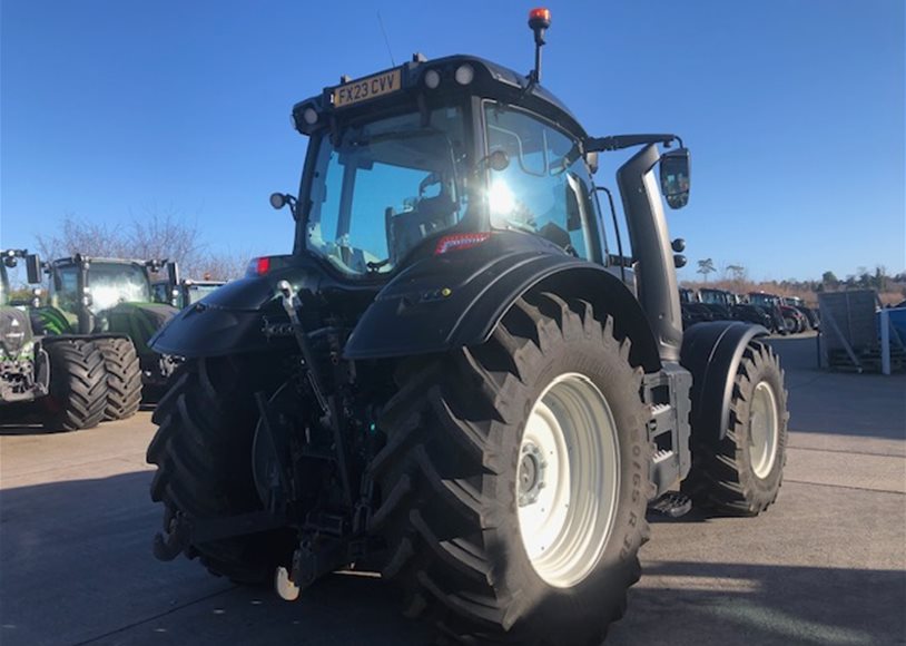 Valtra T175EA Tractor