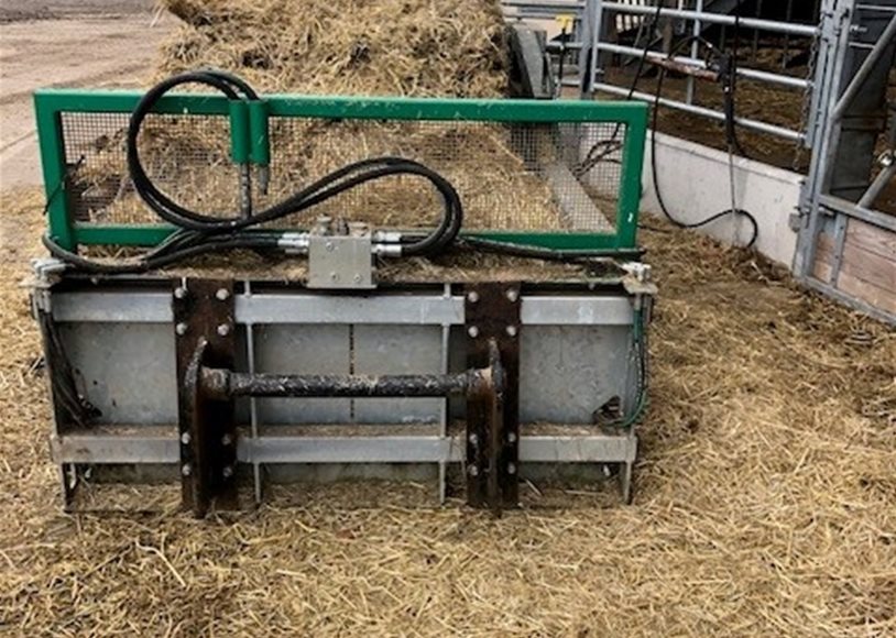 Spread-A-Bale MIDI Bale Spreader