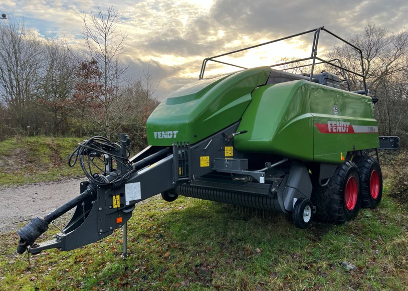 Fendt 1290 Baler (Square)