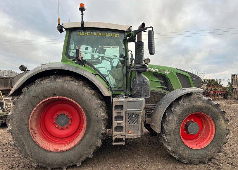 Fendt 828 Tractor