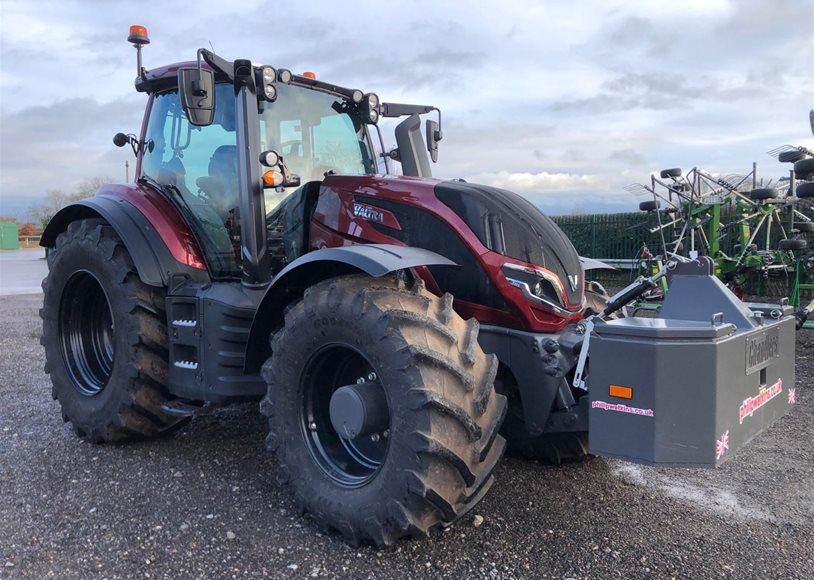 Valtra T235V Tractor