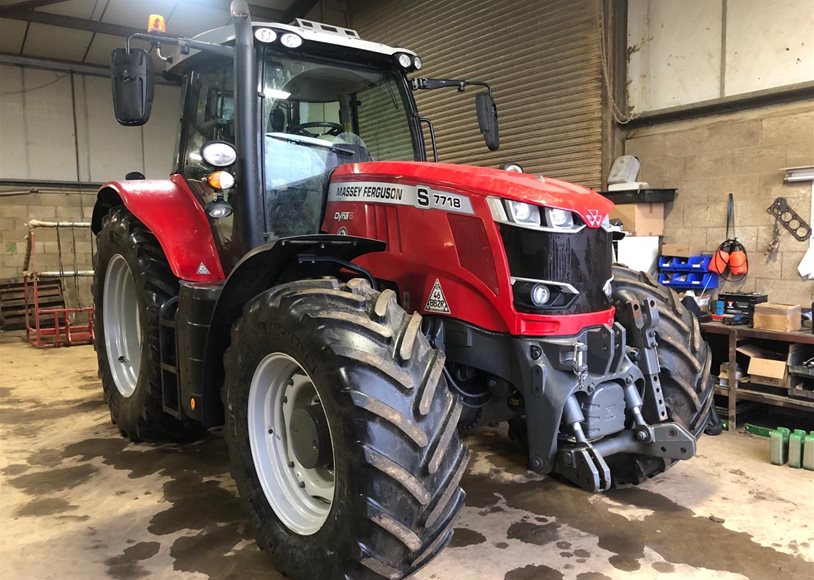 Massey Ferguson 7718SEFD6 Tractor