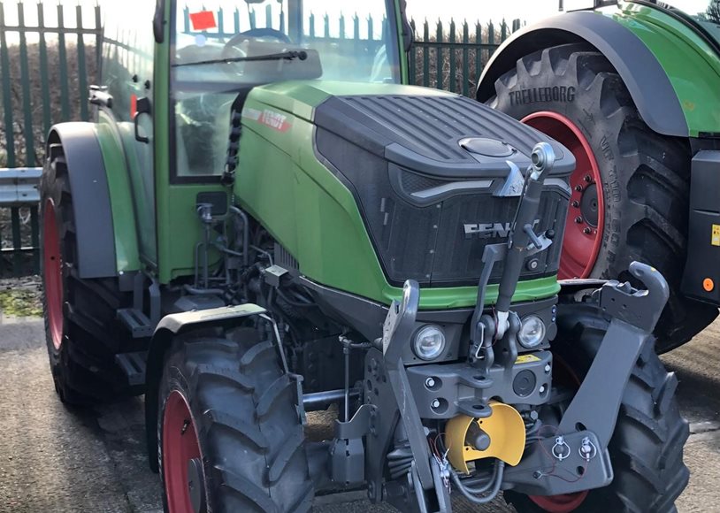 Fendt 211 Tractor