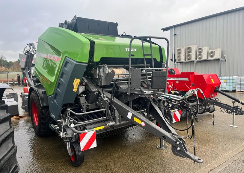 Fendt 160V Baler (Round)