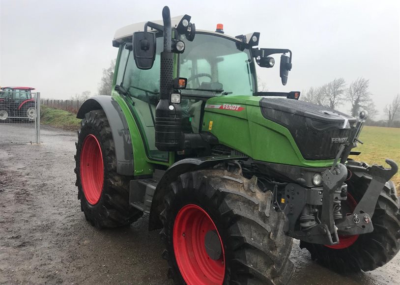 Fendt 211 Tractor