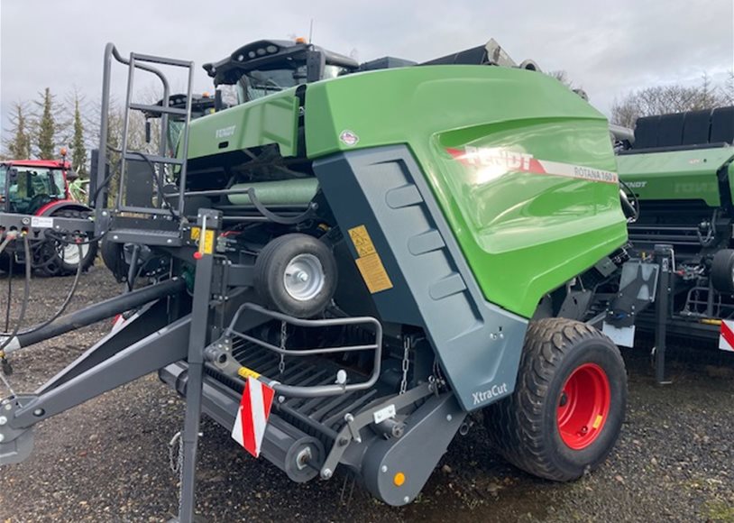 Fendt 160V Baler (Round)