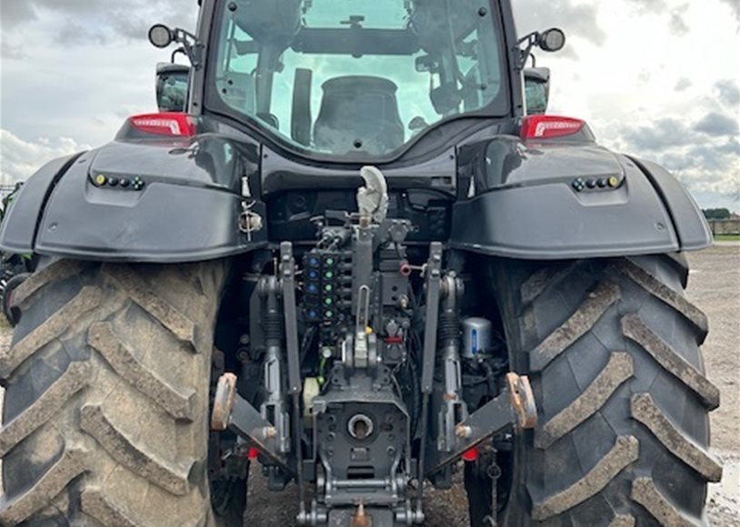 Valtra T234V ST Tractor