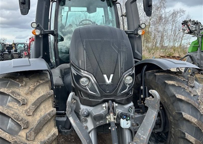 Valtra T234V ST Tractor