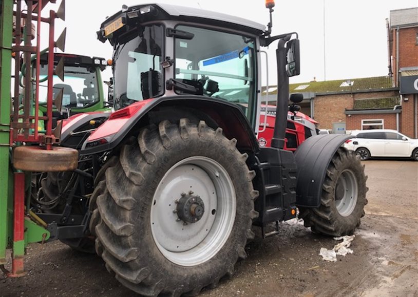 Massey Ferguson 8S.205EFD7 Tractor