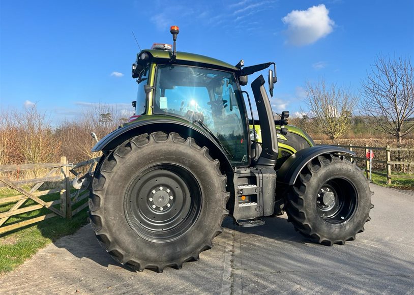 Valtra N175A Tractor