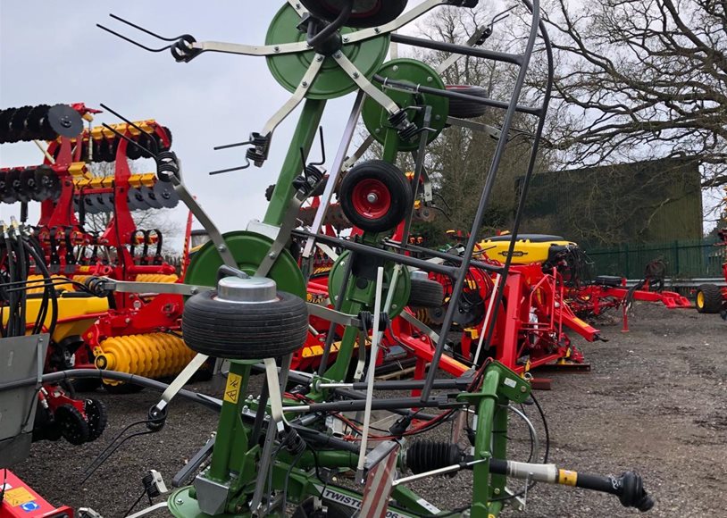 Fendt 6606 DN Tedder