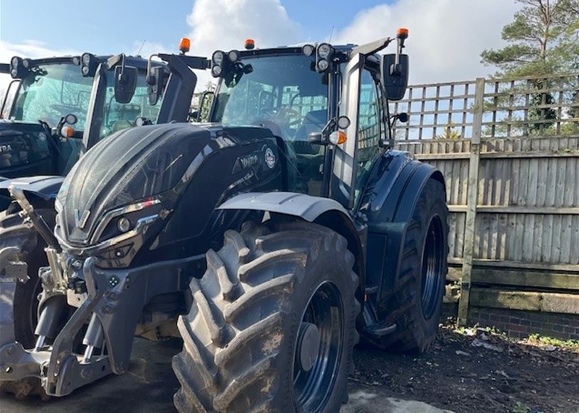 Valtra T235D Tractor