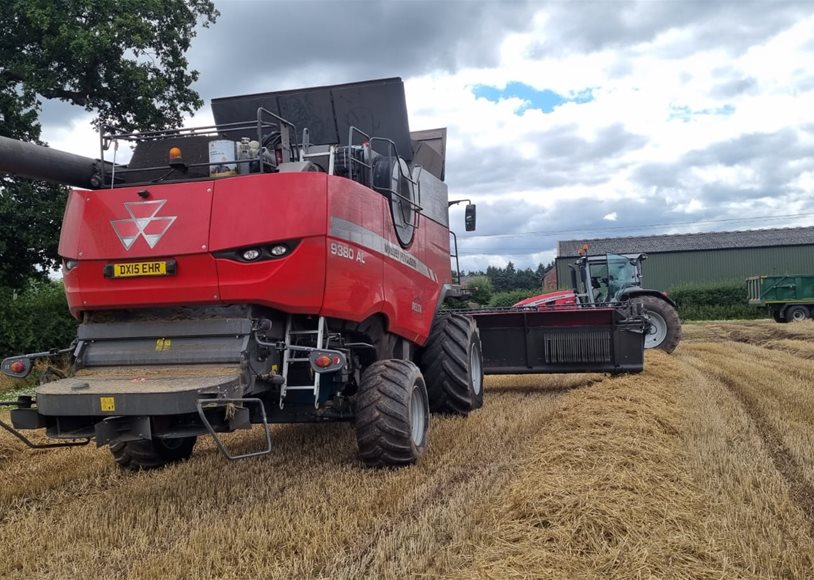 Massey Ferguson 9380 Combine