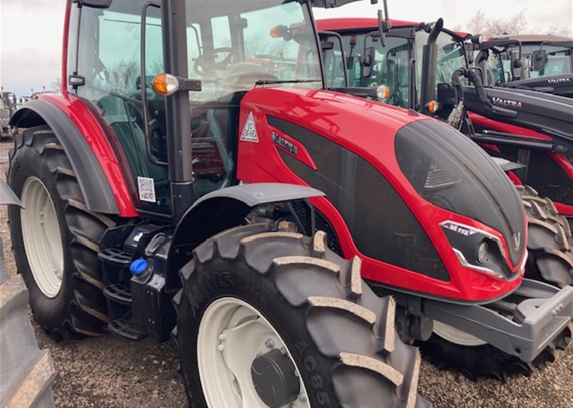 Valtra A115MH4 Tractor