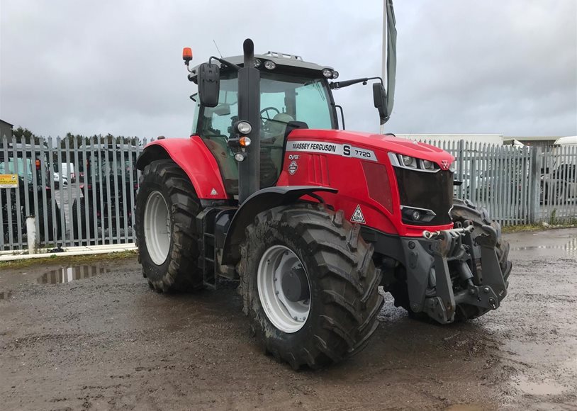 Massey Ferguson 7720SEXD6 Tractor