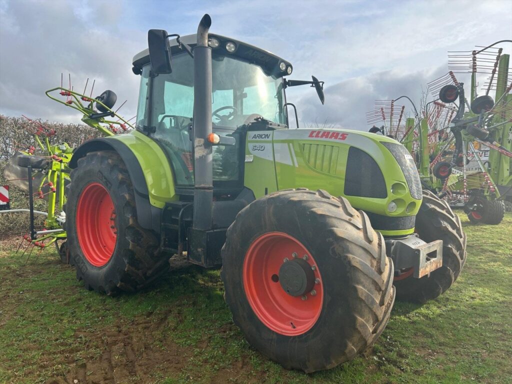 CLAAS ARION 640