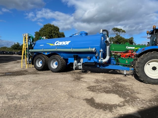 Conor 4000TR Gallon tanker