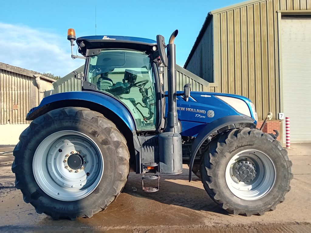 New Holland T7.270AC