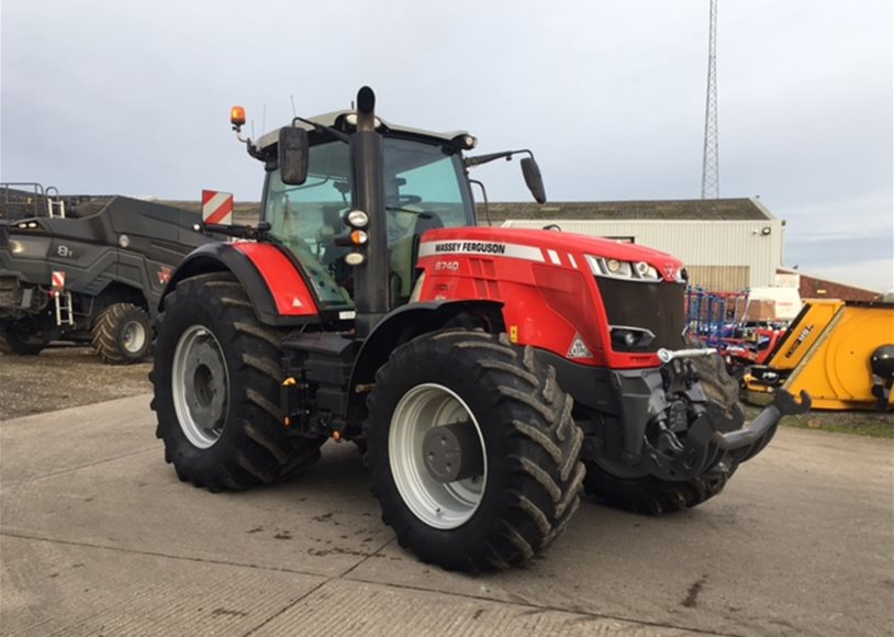 Massey Ferguson 8740MREXDV Tractor