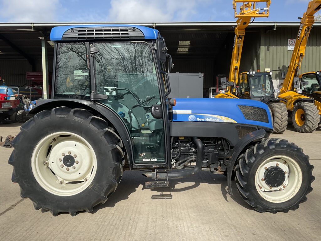 NEW HOLLAND T4050F