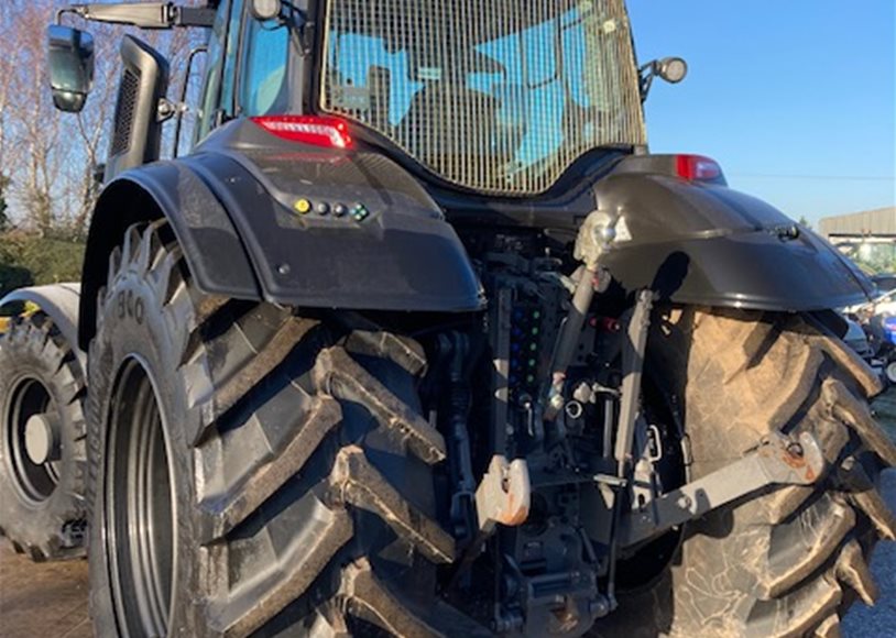 Valtra T234V ST Tractor