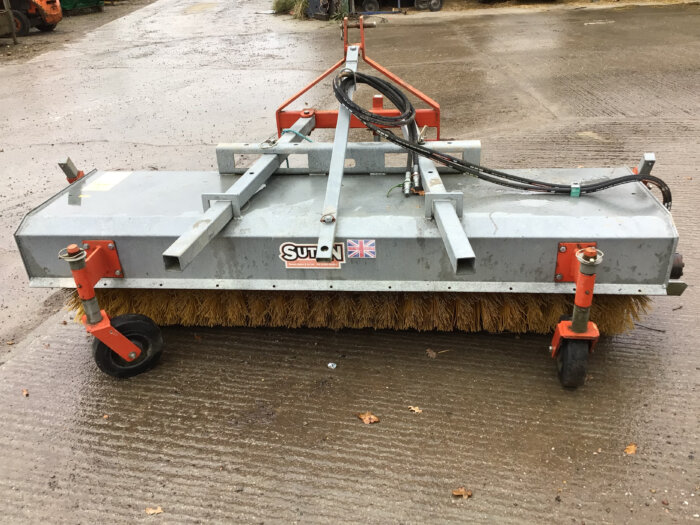 SUTON ECO230 ROAD SWEEPER