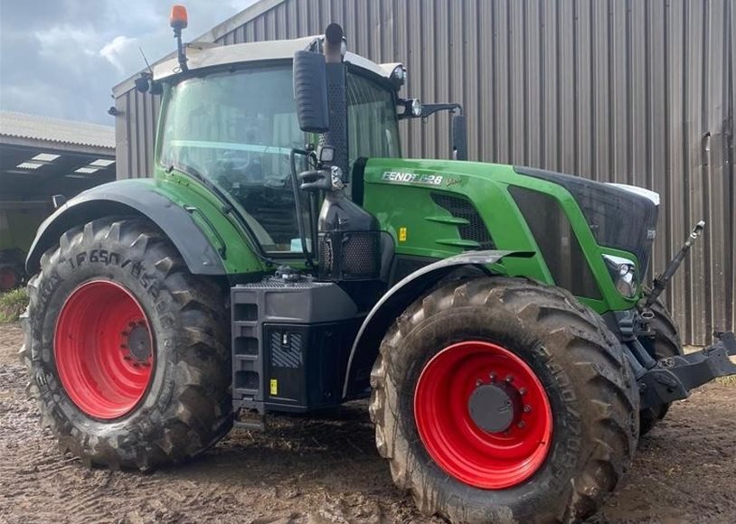 Fendt 828 Tractor