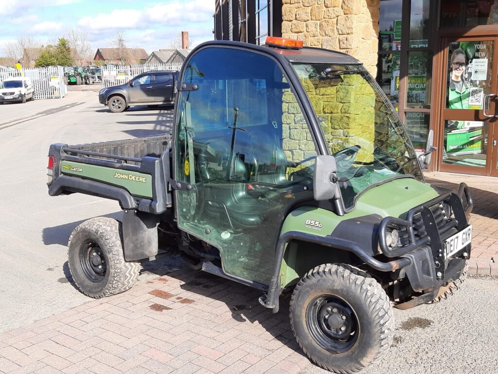 John Deere XUV855D Gator