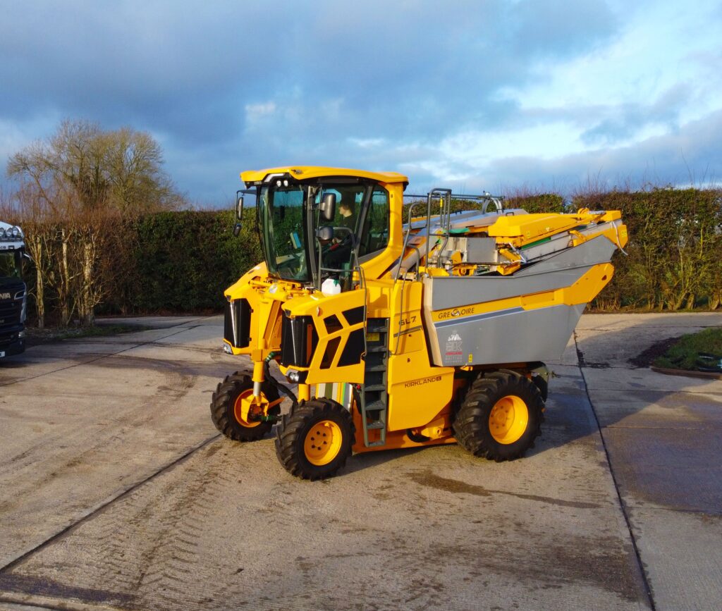 GREGOIRE GL7.4 Grape Harvester