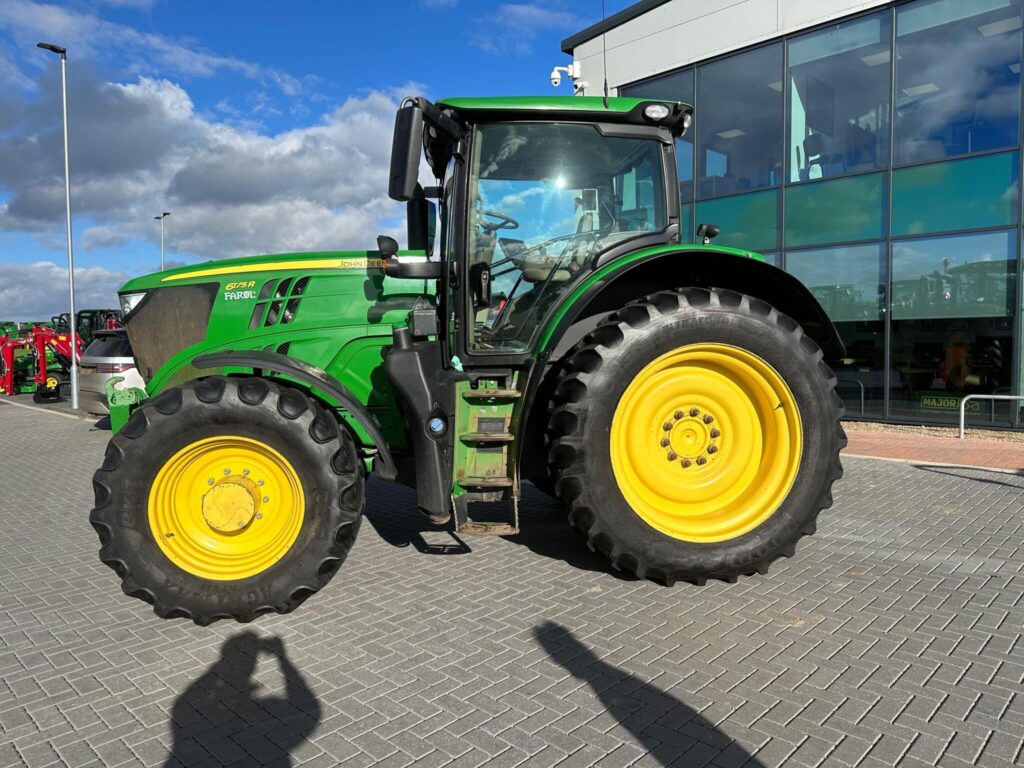 John Deere 6175R