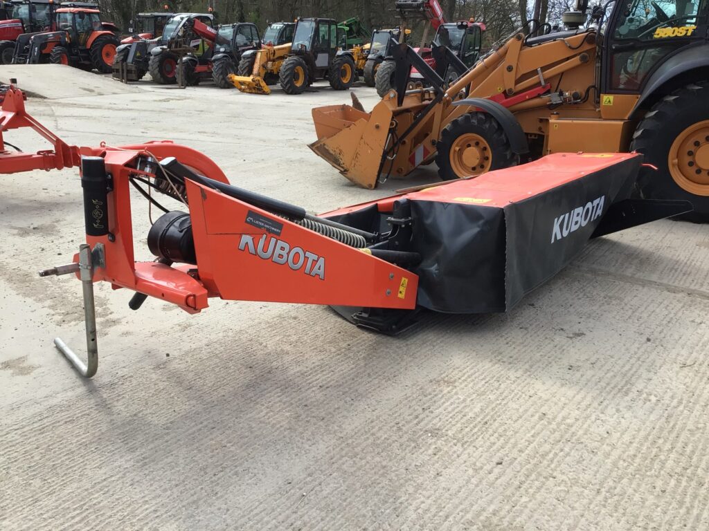 KUBOTA DM2024 MOWER