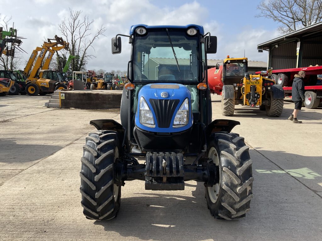 NEW HOLLAND T4050F