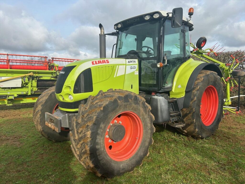 CLAAS ARION 640