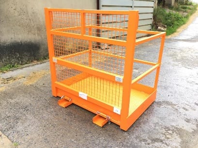 New A-Z fabrications 2 person work platform, to fit on pallet forks