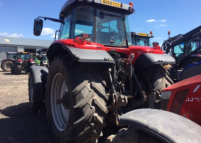 Massey Ferguson 7726EFDV Tractor