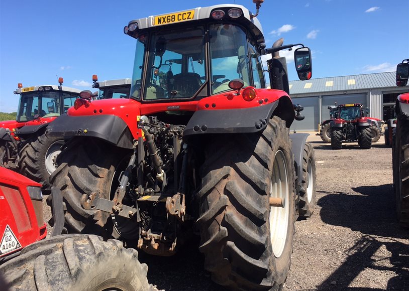 Massey Ferguson 7726EFDV Tractor