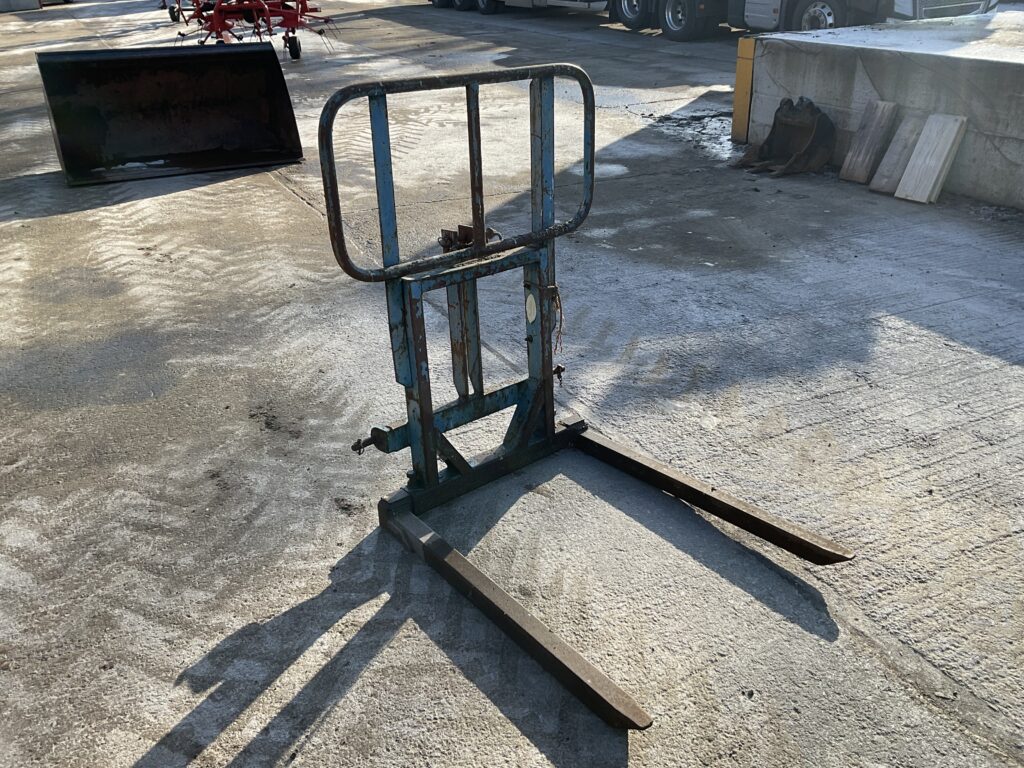 NEWMAN PALLET FORKS