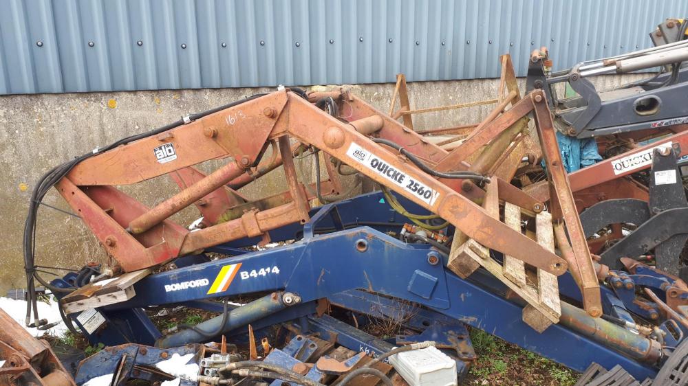 Quicke Loader 2560