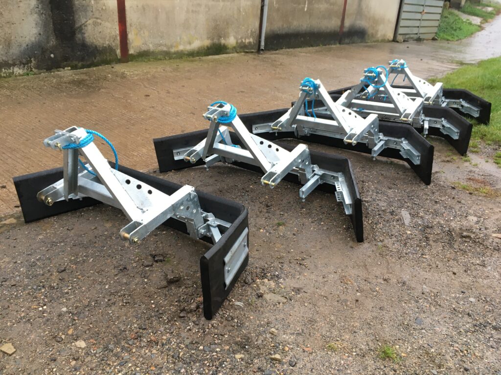 New heavy duty galvanised yard scrapers, a frame & 3 pl, adjustable wings