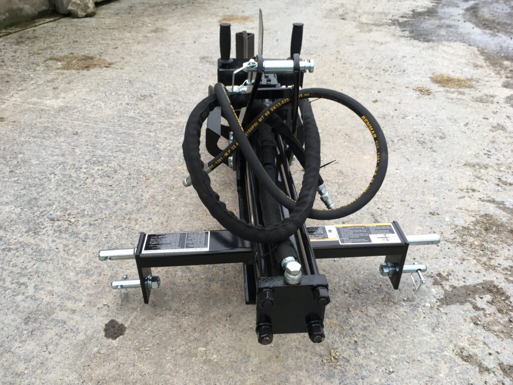 New horizontal 14 ton 3 point linkage log splitter